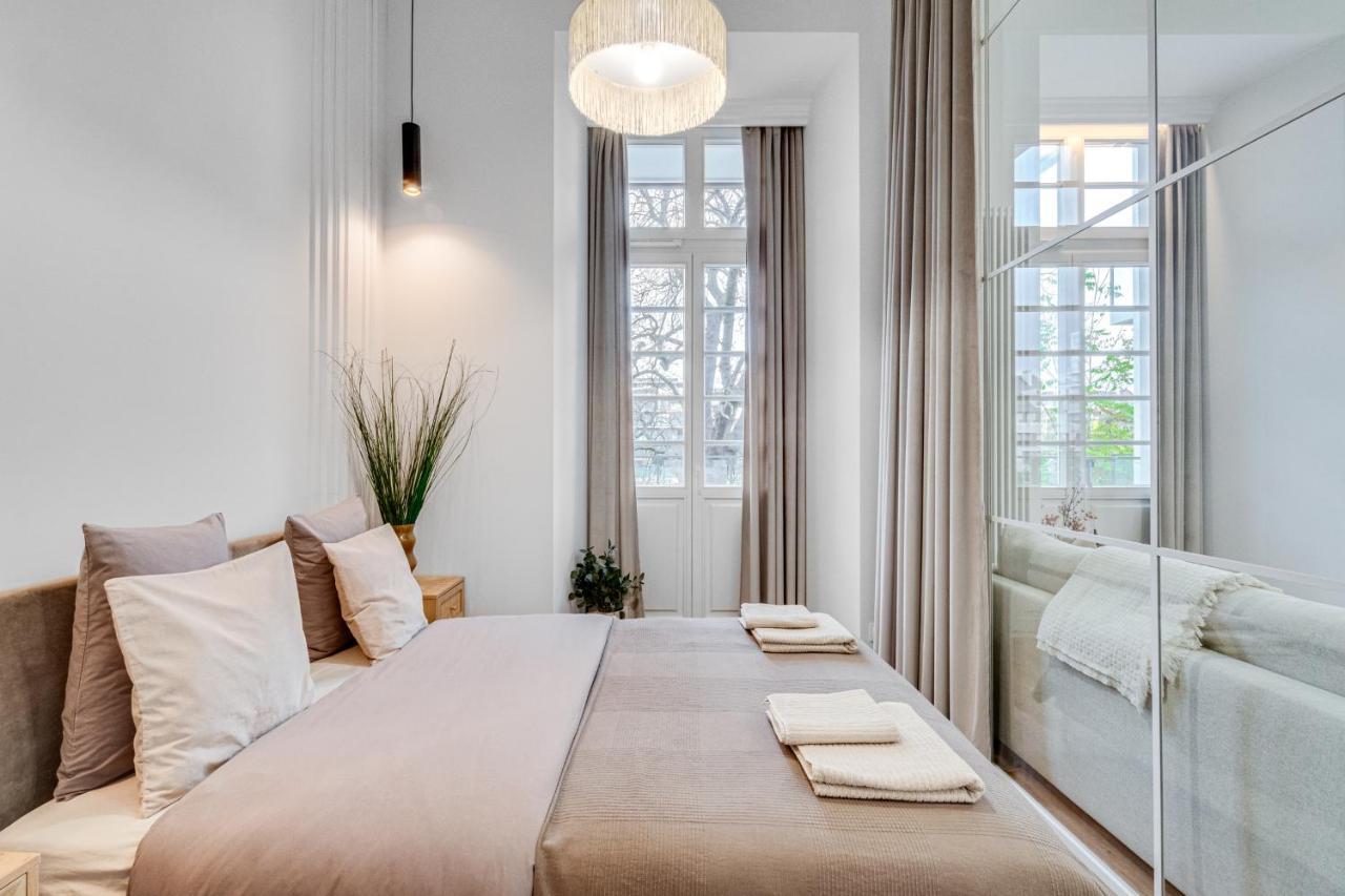 Apartament Riverside View - Parking Free Wroclaw Bagian luar foto