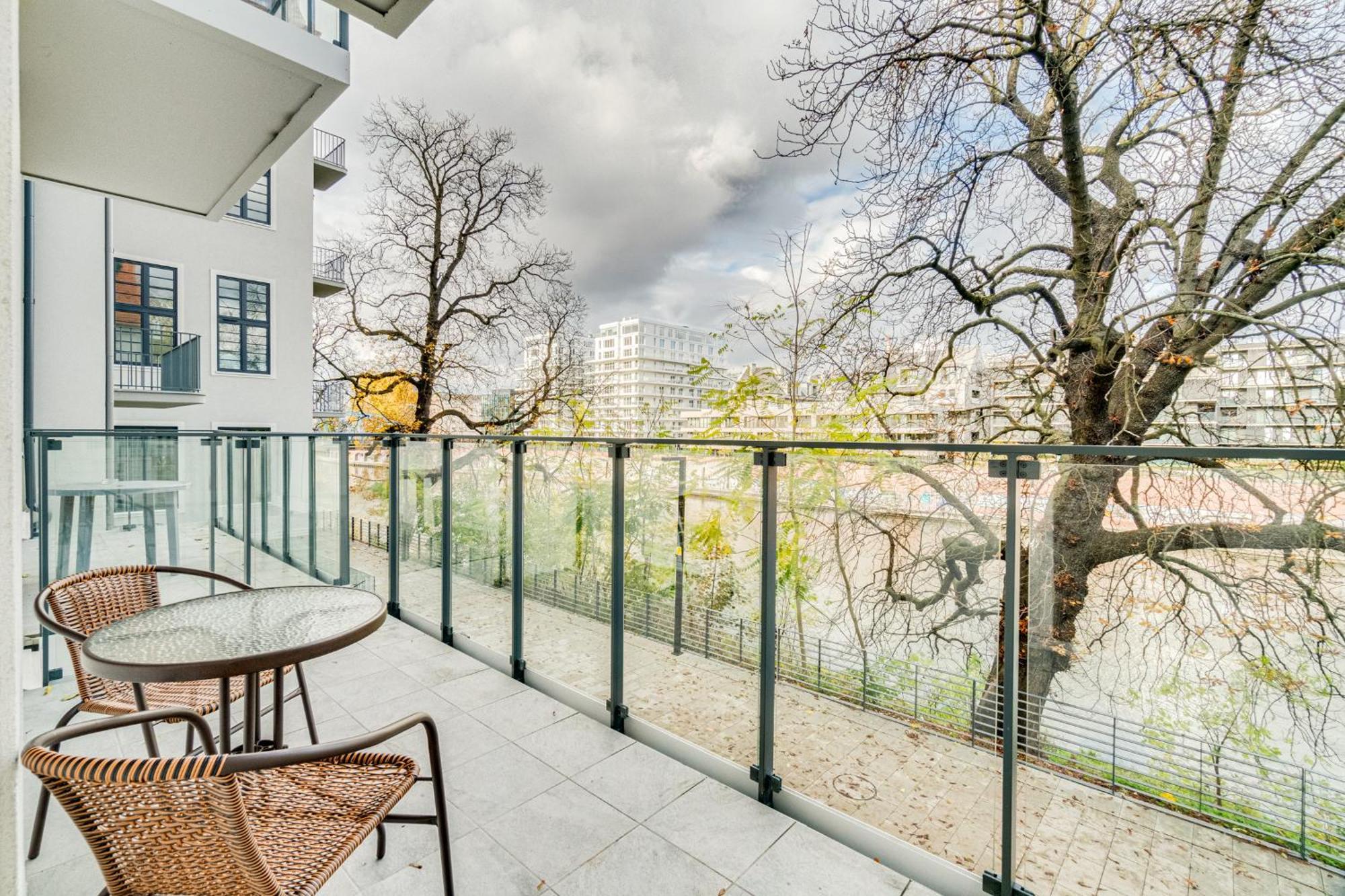 Apartament Riverside View - Parking Free Wroclaw Bagian luar foto